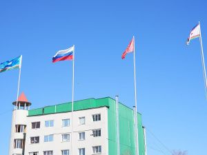 В Якутске торжественно подняли Знамя Победы