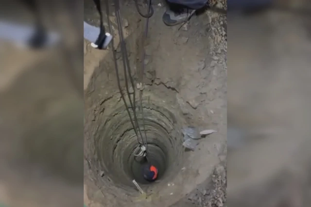 В Якутске на стройке охранник упал в яму для сваи глубиной с четырехэтажный дом