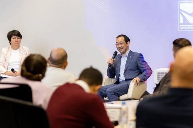 Глава Якутии в Москве встретился с курсантами программы развития управленческих кадров