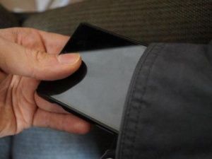 В одном из автобусов Якутска поймали карманника