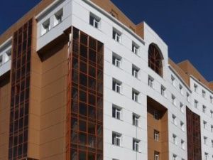 Студентов из студгородка развозят на машинах "Скорой помощи"? По слухам и по существу