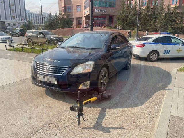 В центре Якутска совершен наезд на 10-летнего самокатчика