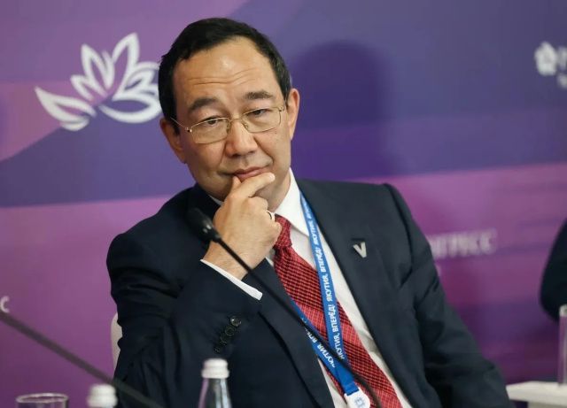 Айсен Николаев лидирует в рейтинге политической устойчивости среди губернаторов Дальневосточного федерального округа