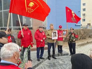Помните! Через века, через года…