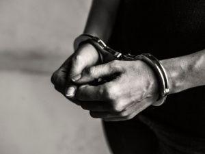 В Якутске мужчина совершил серию краж цифровой техники из магазина