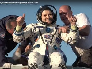 Детский символ из Якутии вернулся на Землю вместе с легендарными космонавтами