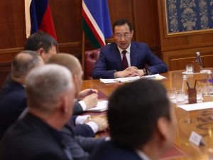 Айсен Николаев провел встречу с избранными главами районов Якутии