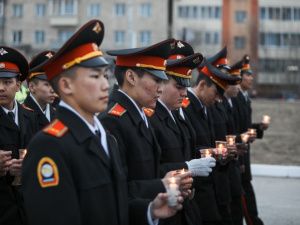 В акции «Свеча памяти» в Якутске приняли участие более 15 тысяч горожан