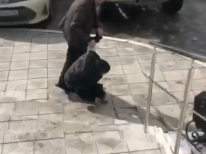 В Якутске 50-летний сотрудник магазина обвиняется в избиении подростков