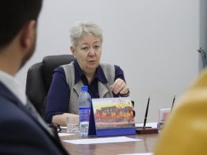 В Якутске рассматривают возможности повышения зарплаты педагогических работников