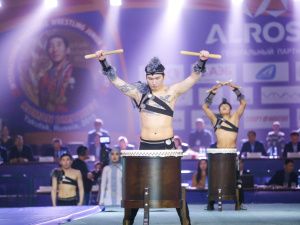 Айсен Николаев открыл Международный турнир памяти Романа Дмитриева в Якутске