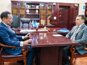 Айсен Николаев провел рабочую встречу с Павлом Маринычевым