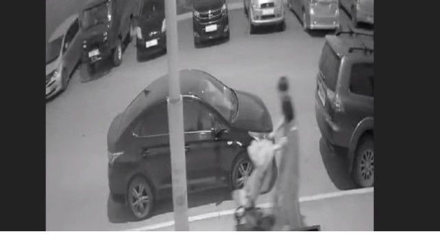 В Якутске 20-летние жених с невестой украли детскую коляску и выставили на продажу