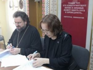 Подписан первый в Якутии договор о сотрудничестве медиков и клира