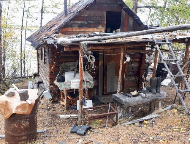 Житель Якутии застрелил двух приятелей, а тела утопил