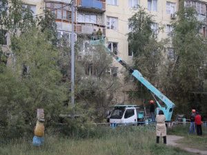 Сардана Авксентьева провела выездное совещание по капитальному ремонту многоквартирных домов