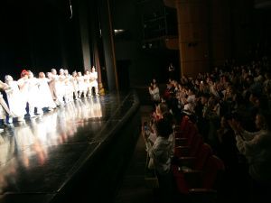 В Алматы зрители тепло приняли спектакль Театра Олонхо Якутии