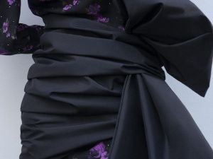 В чем встречать Новый 2024 год Дракона: цвета, тренды, аксессуары