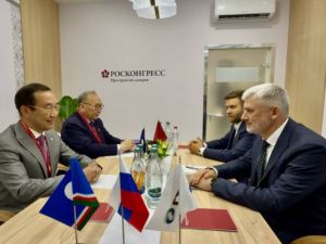 ПМЭФ-2025: Якутия и ГТЛК договорились об обновлении общественного транспорта города Якутска