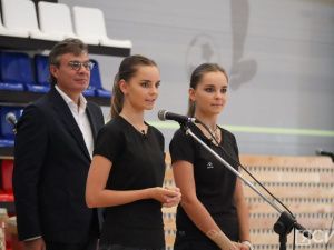 Многократные чемпионки мира Дина и Арина Аверины провели мастер-класс для юных гимнасток Якутии