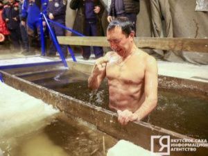 Ксения Собчак возмущена «изгнанием женщин» из палатки главы Якутии