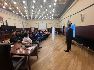 Коллектив Якутского предприятия по торговле алмазами АЛРОСА встретился со студентами СВФУ