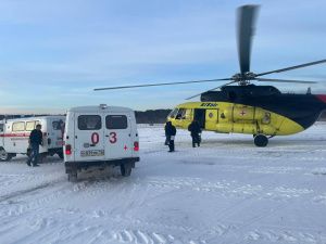 Пострадавших от нападения медведя в Ленском районе направили в Москву для дальнейшего лечения