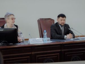 Молодым семьям Якутска вручили сертификаты для приобретения или строительства жилья