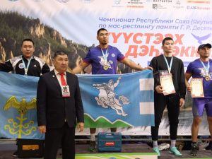 Сенсационно завершился первый день чемпионата Якутии по мас-рестлингу