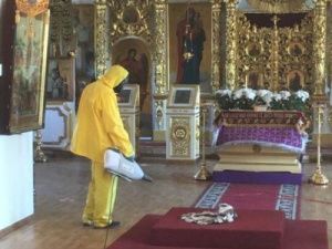 В Якутске пасхальное богослужение прошло в онлайн-режиме, до этого храм продезинфицировали