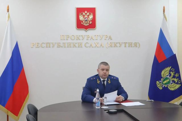 Прокурор Якутии Сергей Дябкин представил нового прокурора Жиганского района Ринчина Орбодиева