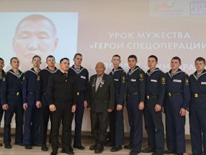 Юнармейцы, курсанты и кадеты встретились с отцом Героя России Дмитрия Егорова