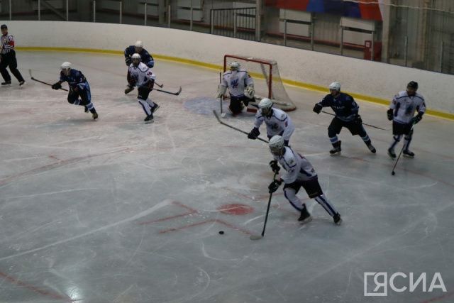 Со счетом 9:3 хоккеисты из Якутска победили команду Мирнинского района
