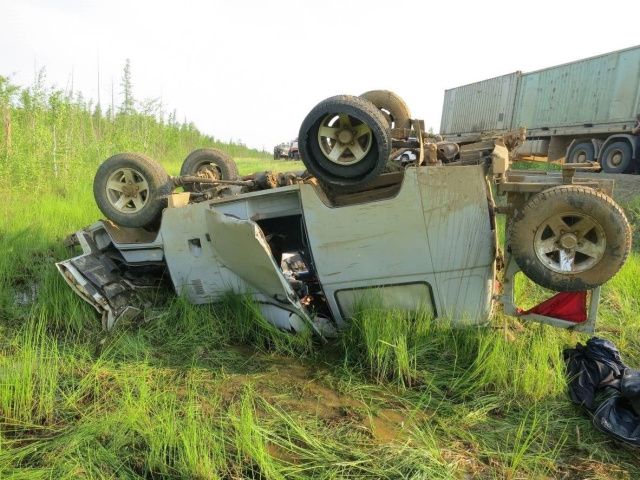 В Мирнинском районе в жестком ДТП погиб пассажир: Четверо госпитализированы