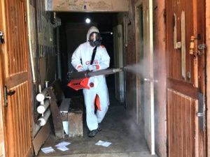 В Якутске продолжается заключительная дезинфекция в подъездах домов госпитализированных с коронавирусной инфекцией