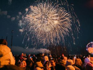 В  Якутске прогремел праздничный салют в честь 80-летия Великой Победы