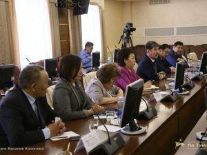 ЕГОР БОРИСОВ ЗАЯВИЛ, ЧТО НЕ СОБИРАЕТСЯ УЧАСТВОВАТЬ В ПОЛИТИЧЕСКОЙ ЖИЗНИ РЕГИОНА.  "По крайней мере, в ближайшее время"...