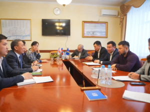 Евгений Григорьев встретился с министром культуры Якутии Афанасием Ноевым