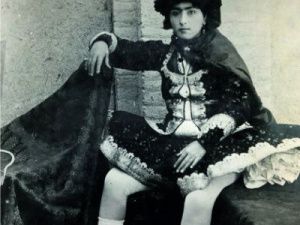 Коллекционер из Якутии обнаружил уникальные снимки персидских императоров