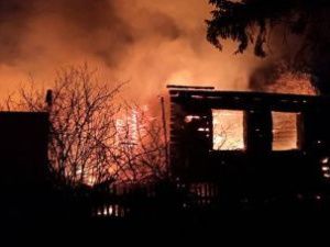 В частном доме в Якутске случился пожар, есть жертвы