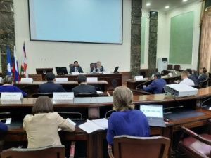 Депутаты Якутской городской Думы обсудили снижение последствий ухудшения экономической ситуации 