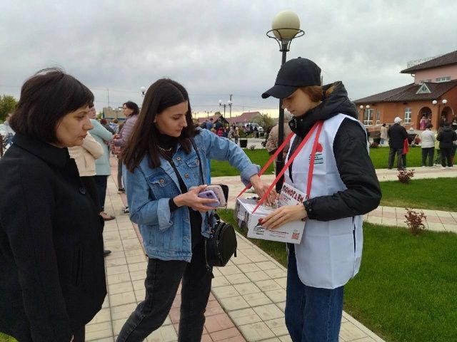 Итоги благотворительной акции «Красная гвоздика»: волонтеры из Республики Саха собрали более 131 000 рублей на помощь ветеранам