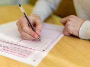 Для выпускников школ наступила последняя неделя подачи заявлений на участие в ЕГЭ-2019 