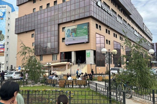 В Якутске сняли оцепление вокруг ТРК "Туймаада"