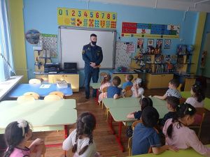 Инспекторы ГПН встретились с воспитанниками детского сада г. Нерюнгри