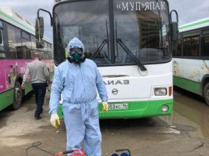 В Якутске проводят полномасштабную дезинфекцию автобусов