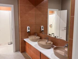 Архитектура и дизайн дополнительного здания Мархинской СОШ №1