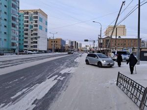 В Якутске иномарка сбила на тротуаре 86-летнего пешехода — он в больнице