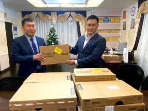 В Хангаласском улусе проходит благотворительная акция «Елка добра»