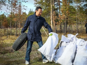 Айсен Николаев: «До наступления зимы необходимо убрать мусор в Якутске»
